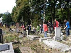 Porządkowanie Cmentarza Żydowskiego